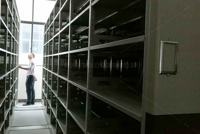 如何在互聯網上選擇到專業可靠的密集架廠家? 找專業密集架廠家、密集柜廠家、智能密集架公司、手動密集架廠家選海發